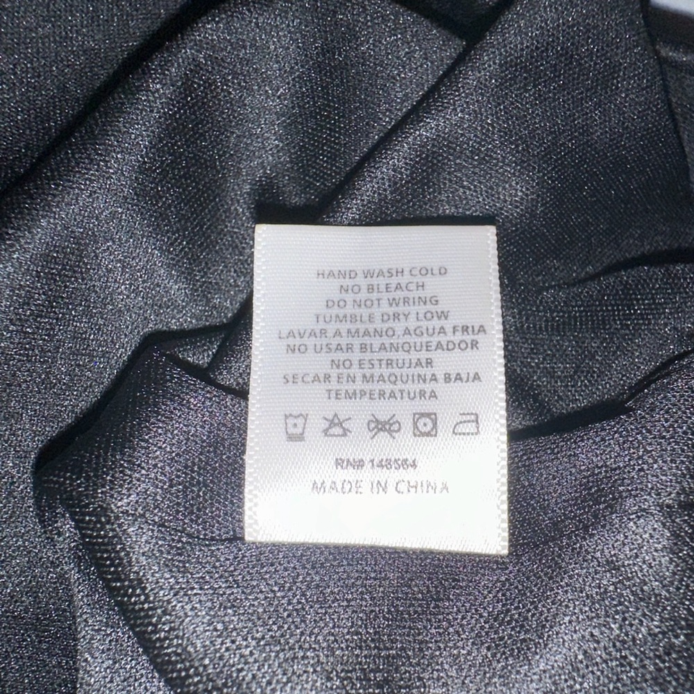NWOT AKIRA SEQUIN BACK OPEN CROP TOP - Picture 4 of 5